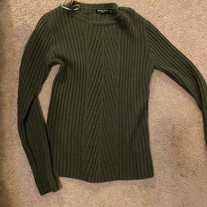 Women’s green sweater